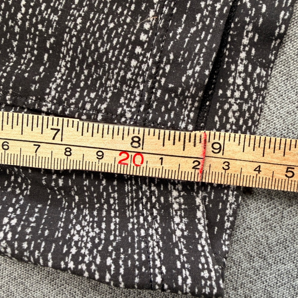 Lululemon Mens Pace Breaker Lined Shorts XL Black White Space Dye‎ 8.5 Inseam - Picture 6 of 7
